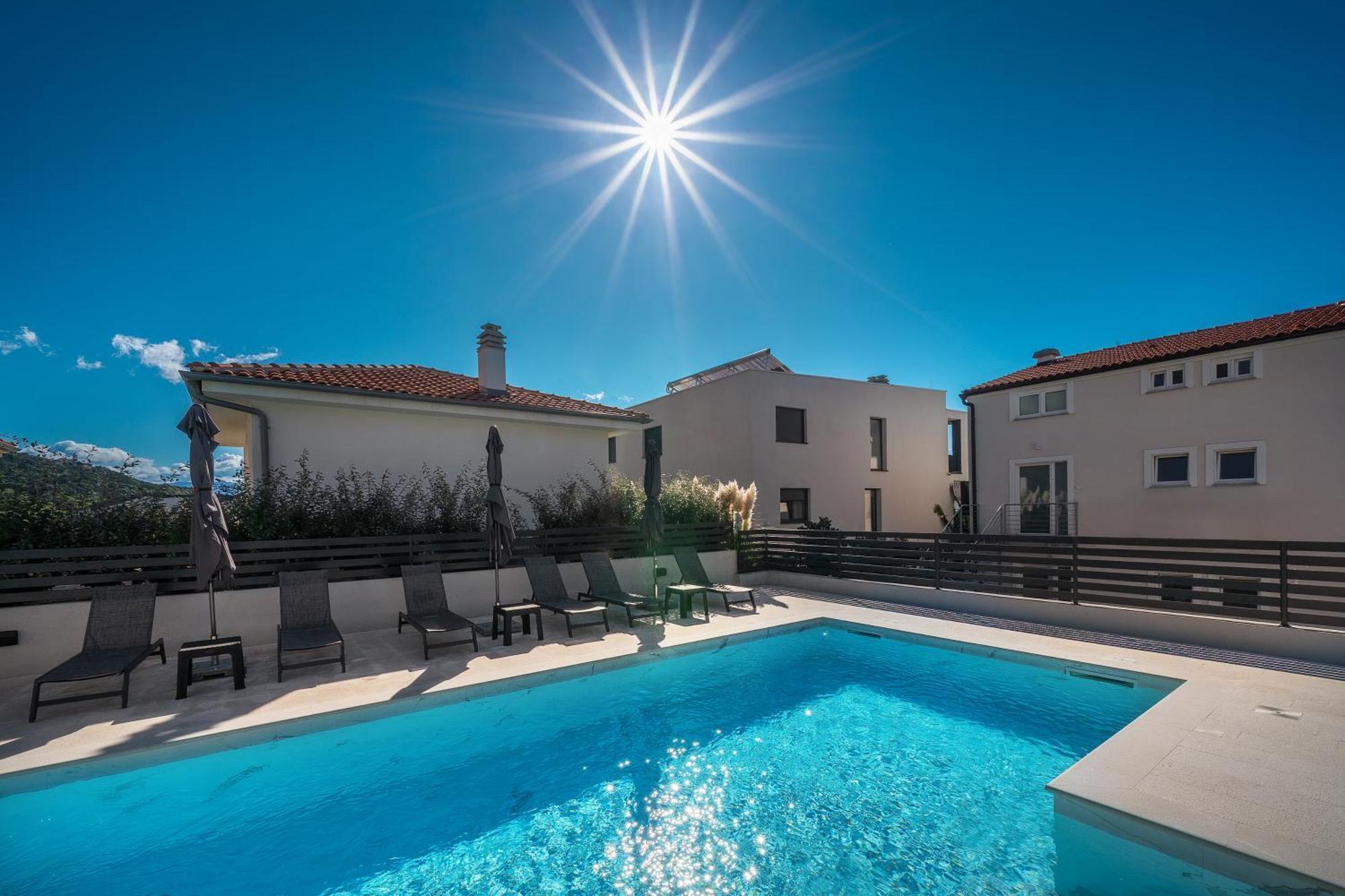 Poolside Apartments Anabella باشْكا المظهر الخارجي الصورة